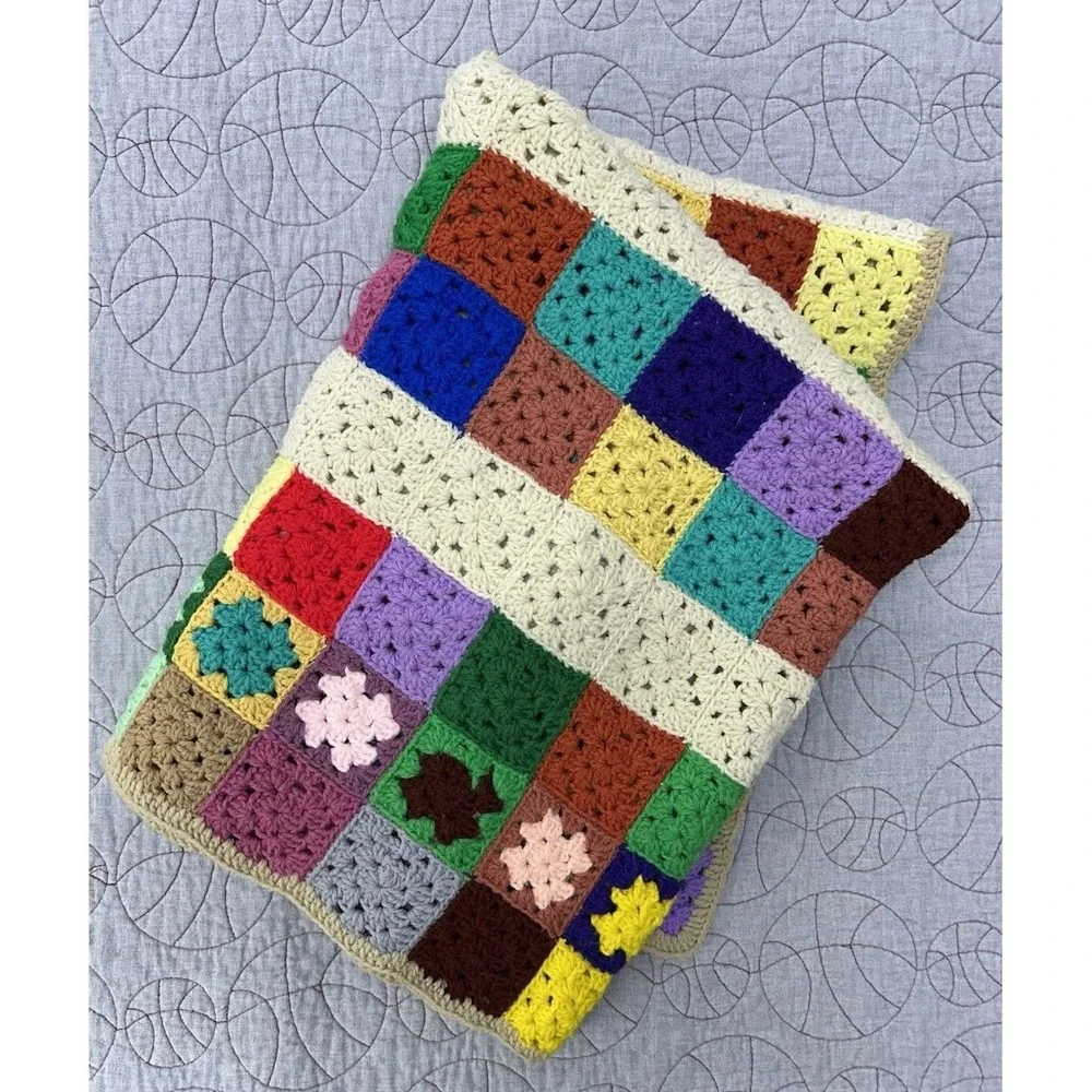 Vintage Handmade Crochet Granny Square Afghan Blanket Multicolor Rainbow Throw‎